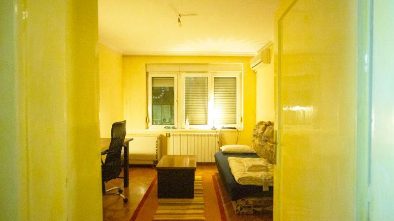 Private Cozy Room 1 With Shared Kitchen In Appartment, Downtown 贝尔格莱德 外观 照片