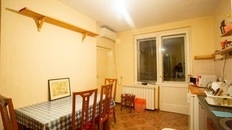 Private Cozy Room 1 With Shared Kitchen In Appartment, Downtown 贝尔格莱德 外观 照片